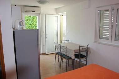 Apartments Mir - garden terrace