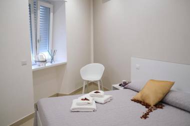 Hoa Suites