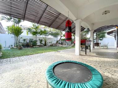 Ipoh Super Enjoy Boutique Villa 12 people