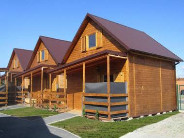 Bungalow with a sunny terrace ideal for 6 people. Living room 2 bedrooms.