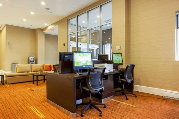 Workspace - Courtyard by Marriott Montreal West Island/Baie D’Urfe