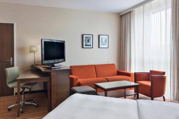 Workspace - Courtyard by Marriott Basel