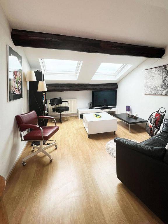 Workspace - Le Central Victoria VI
