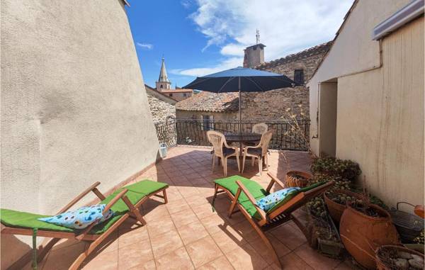 Stunning home in Faugères with 3 Bedrooms