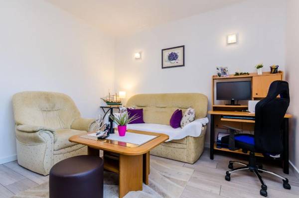 Workspace - Apartment Veronika