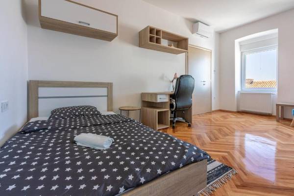 Workspace - House TINAC