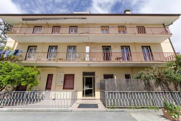 ALTIDO Modern Chiavari Flat with Terrace and Balcony