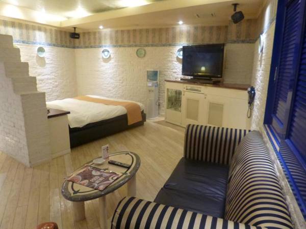 Hotel Large (Adult Only)