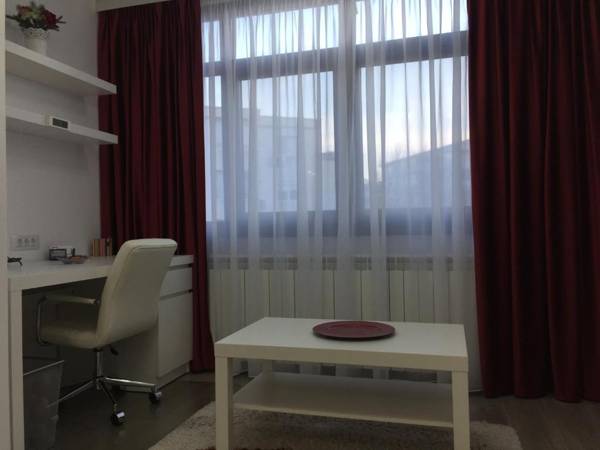 Workspace - Luxury Apartment