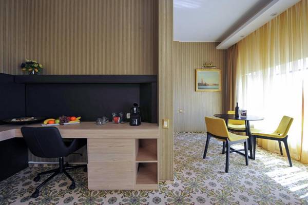Workspace - Crystal Palace Hotel
