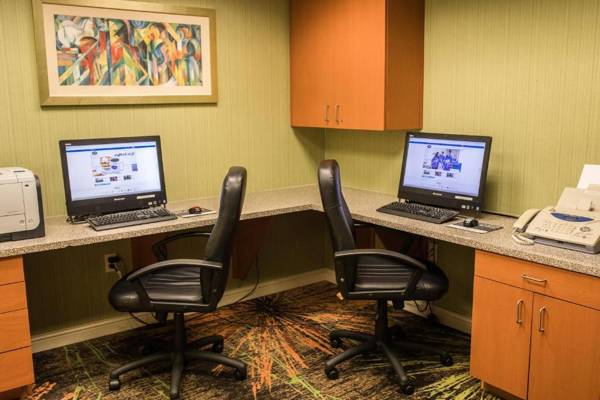Workspace - Hampton Inn & Suites Lathrop