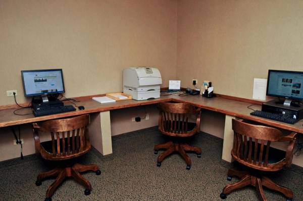 Workspace - DoubleTree by Hilton Libertyville-Mundelein