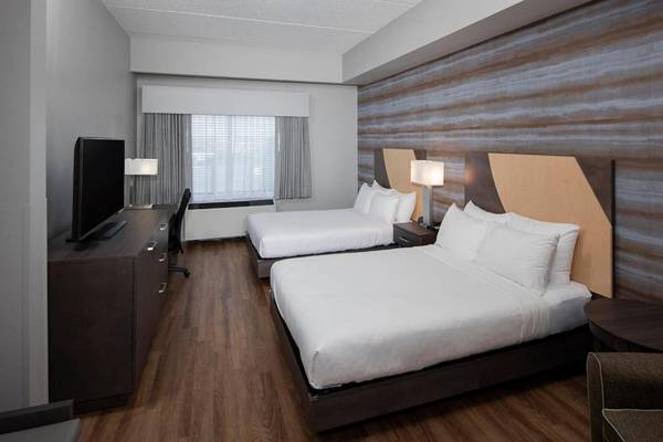 Workspace - Hotel Trilogy Albany Airport Tapestry Collection by Hilton