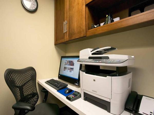 Workspace - Hilton Garden Inn Auburn