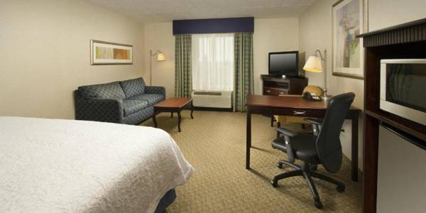 Workspace - Hampton Inn Syracuse Clay