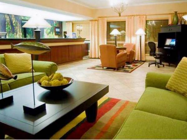 Workspace - Phoenix Inn & Suites Lake Oswego