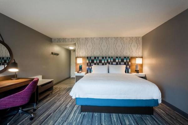 Workspace - Hampton Inn & Suites Herndon-Reston