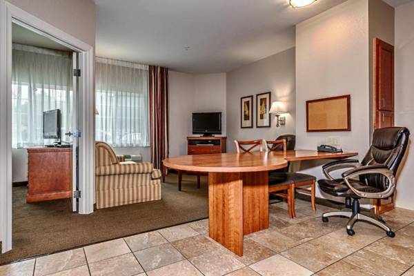 Workspace - Candlewood Suites Oak Harbor an IHG Hotel