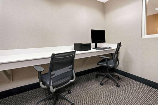 Workspace - La Quinta by Wyndham Tacoma - Seattle