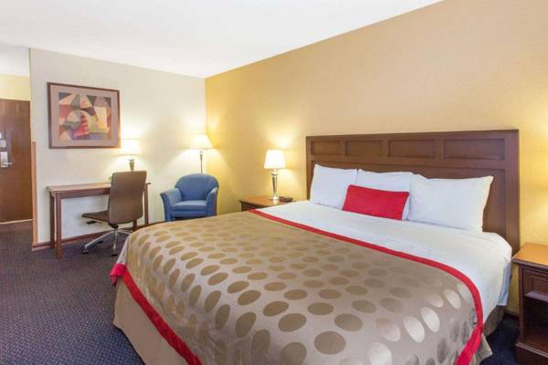 Workspace - Baymont by Wyndham Waukesha