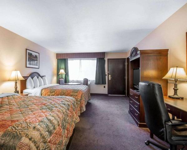 Workspace - Quality Inn & Suites Cameron Park Shingle Springs