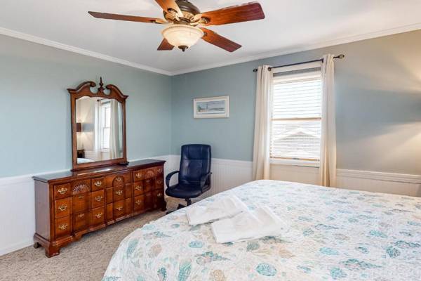 Workspace - Holiday House